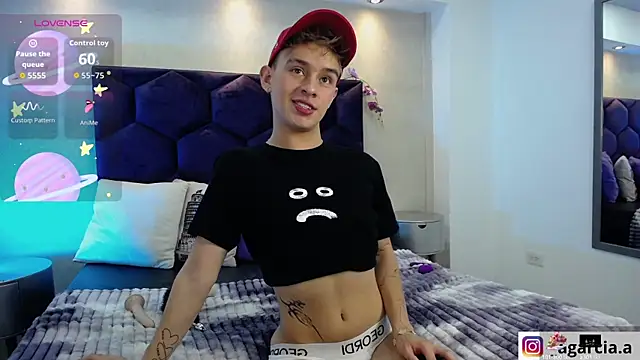 LiamWildx20 online show from 09/11/25, 04:45