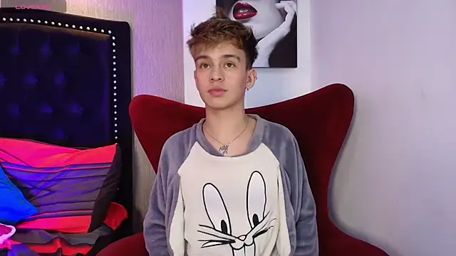 LiamWildx20 online show from 09/19/25, 04:47