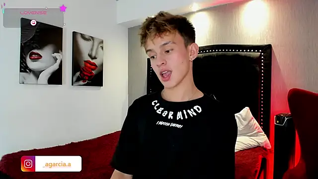 LiamWildx20 online show from 02/16/26, 04:41