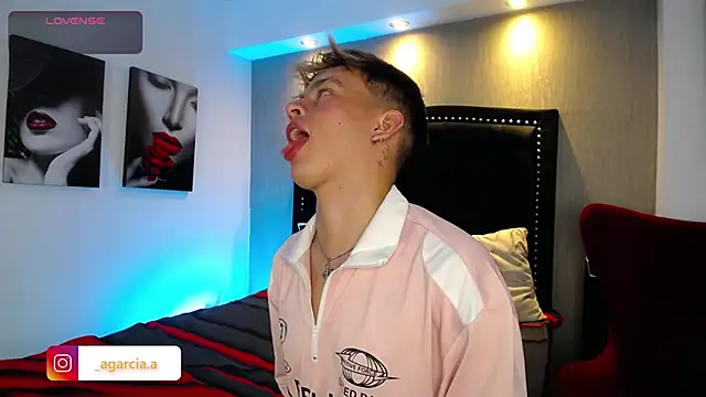 LiamWildx20 online show from 03/15/26, 12:16