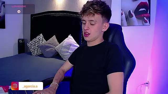 LiamWildx20 online show from 03/29/26, 04:45