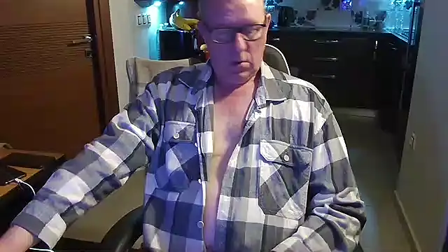 JamesBauer online show from 02/17/26, 04:31