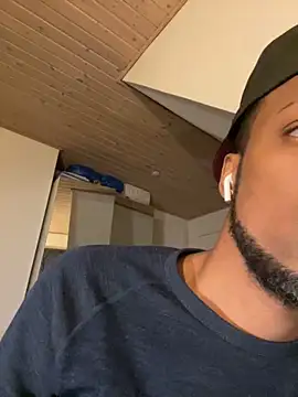 Chocolattino91 online show from 03/18/25, 11:09