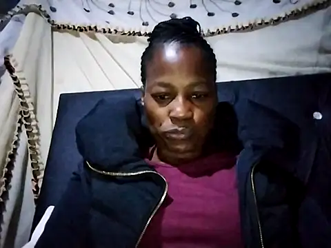 sexylira online show from 04/15/26, 06:04