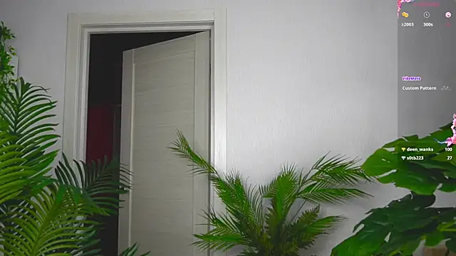 Snapshot of Sweet_Piece chatting on 09/12/25, 03:45 Sweet Piece online show from 09/12/25, 03:45