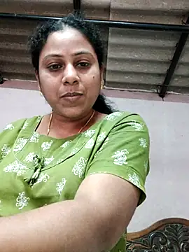 Snapshot of JENNIFERtamil chatting on 11/20/25, 07:19 JENNIFERtamil online show from 11/20/25, 07:19