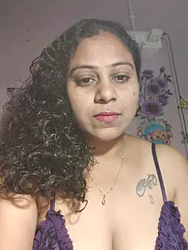 Snapshot of JENNIFERtamil chatting on 11/21/25, 04:38 JENNIFERtamil online show from 11/21/25, 04:38