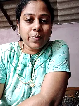 Snapshot of JENNIFERtamil chatting on 12/04/25, 07:50 JENNIFERtamil online show from 12/04/25, 07:50