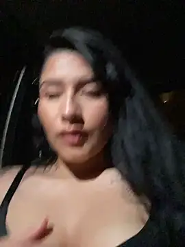 andrea gomes  online show from 10/24/25, 09:06