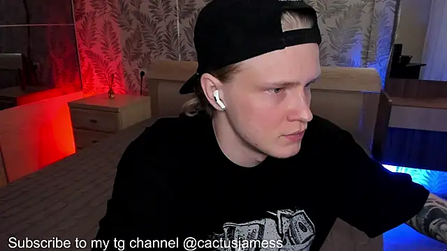 Snapshot of Cactus__James chatting on 10/24/25, 06:04 Cactus James online show from 10/24/25, 06:04