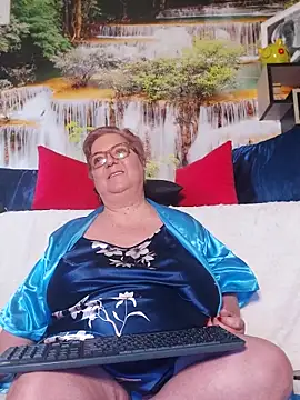 QueenPammy1 online show from 02/01/26, 07:18