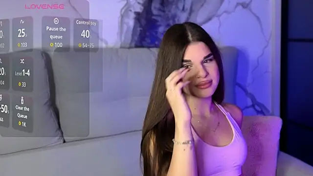 Snapshot of lili_hotly chatting on 10/19/25, 05:08 lili hotly online show from 10/19/25, 05:08