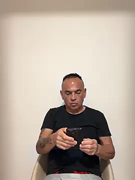 mateocali25 online show from 05/25/26, 07:31
