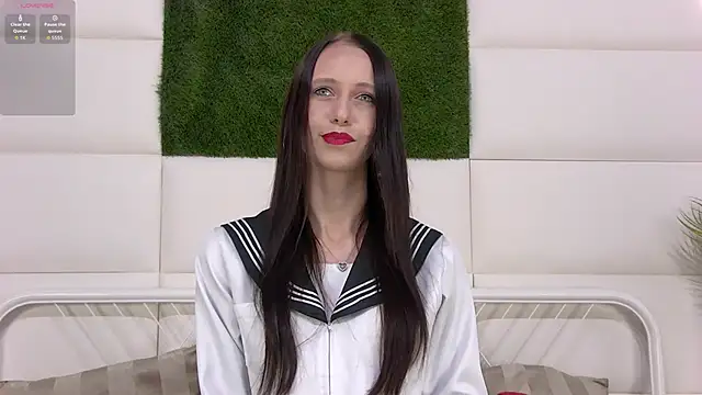 Snapshot of TaraHarris chatting on 10/12/25, 08:24 TaraHarris online show from 10/12/25, 08:24