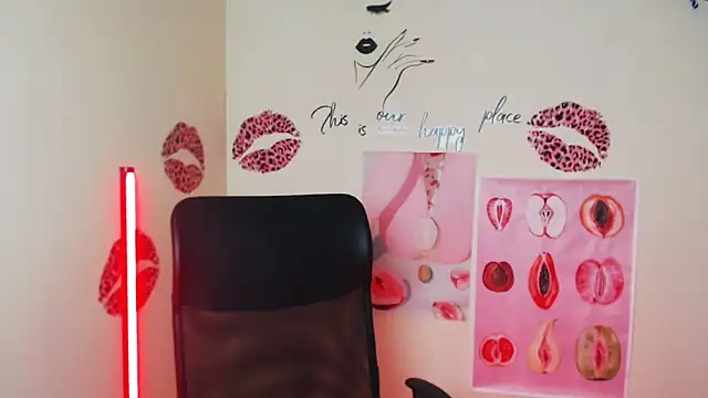 VanessaRey  online show from 04/19/26, 04:17