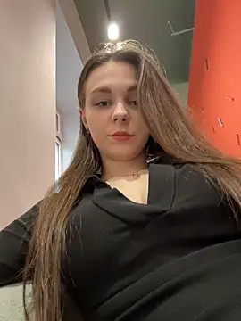 MilaBee online show from 05/06/26, 11:48