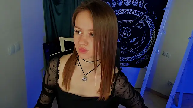 Catherine e online show from 10/31/25, 07:48