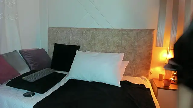 angelinarouse  online show from 01/14/26, 01:00