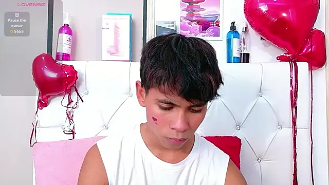 Ethan Westt online show from 02/11/26, 08:25