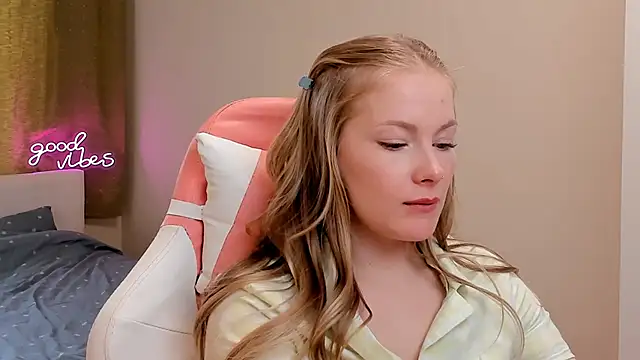 Snapshot of -awari- chatting on 03/21/25, 11:22 -awari- online show from 03/21/25, 11:22