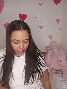 Snapshot of Deepika_padukoneNisha chatting on 09/27/25, 06:29 Deepika padukoneNisha online show from 09/27/25, 06:29