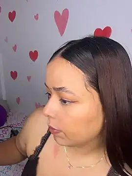 Snapshot of Deepika_padukoneNisha chatting on 10/15/25, 01:11 Deepika padukoneNisha online show from 10/15/25, 01:11