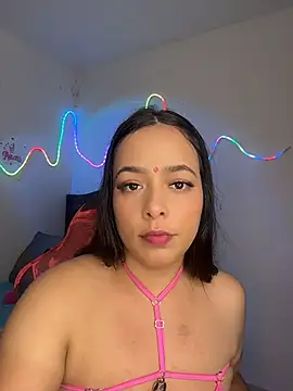 Snapshot of Deepika_padukoneNisha chatting on 07/20/26, 04:20 Deepika padukoneNisha online show from 07/20/26, 04:20