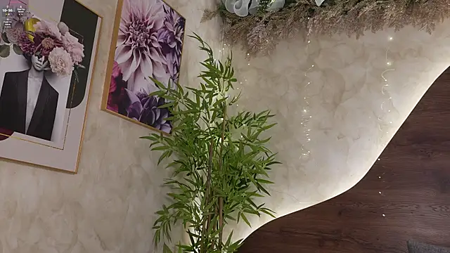 mia lacy  online show from 12/19/25, 07:43