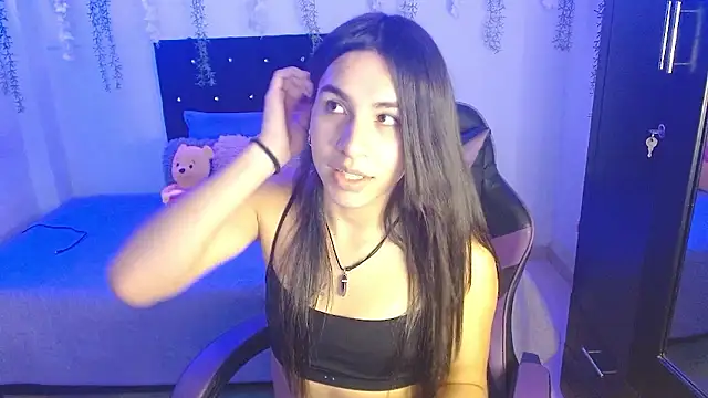 Snapshot of Lyaa_Cute chatting on 01/13/26, 01:44 Lyaa Cute online show from 01/13/26, 01:44