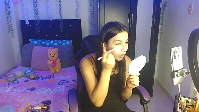 Snapshot of Lyaa_Cute chatting on 02/02/26, 11:03 Lyaa Cute online show from 02/02/26, 11:03