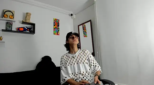 Snapshot of leoaddams22 chatting on 03/18/25, 03:53 leoaddams22 online show from 03/18/25, 03:53