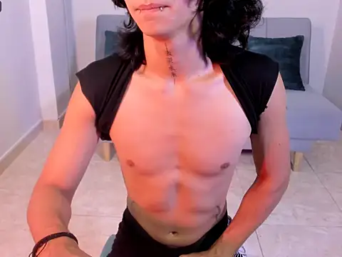 Snapshot of leoaddams22 chatting on 09/21/25, 08:32 leoaddams22 online show from 09/21/25, 08:32