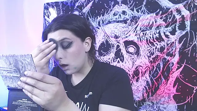 mikaskullcs online show from 04/14/26, 04:57