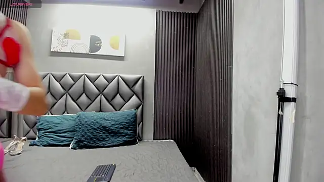 Andrew Taylor09 online show from 11/26/25, 04:24