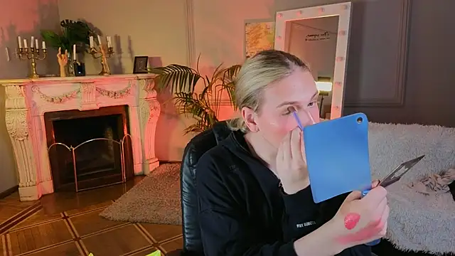 Snapshot of Jes_Solar chatting on 09/10/25, 11:10 Jes Solar online show from 09/10/25, 11:10