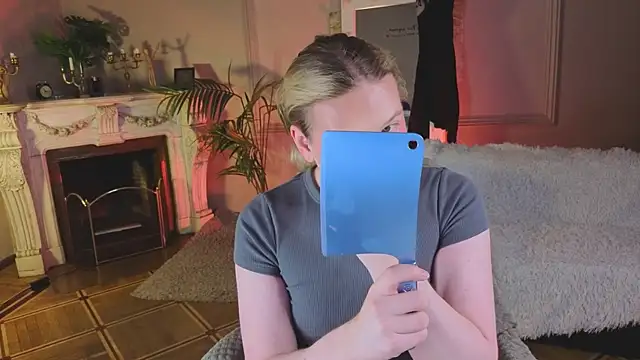 Snapshot of Jes_Solar chatting on 10/26/25, 09:42 Jes Solar online show from 10/26/25, 09:42