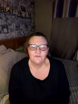 MissQueenBeex online show from 02/25/26, 08:07