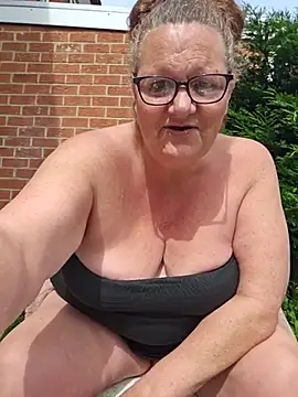 MissQueenBeex online show from 05/28/26, 02:25