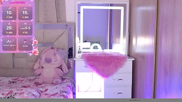 AlitaAnisee online show from 04/10/26, 01:44