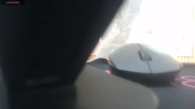 nei girl online show from 12/19/25, 11:17