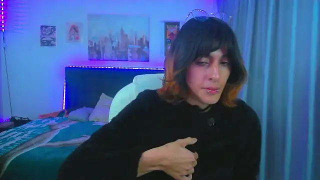 Snapshot of goth_minerva chatting on 07/12/26, 01:24 goth minerva online show from 07/12/26, 01:24