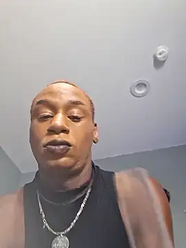 ItsBarbieBitcxxxx69 online show from 10/22/25, 08:14