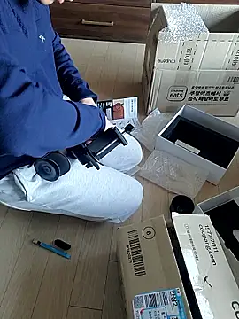 woonee827372 online show from 12/01/25, 05:01