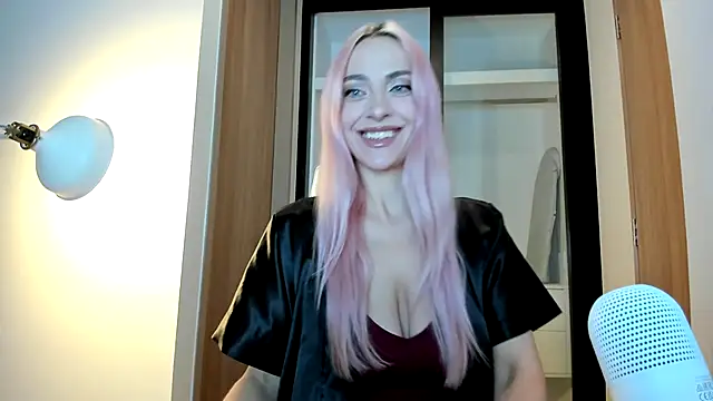  Miss Valentina  online show from 11/23/25, 12:16