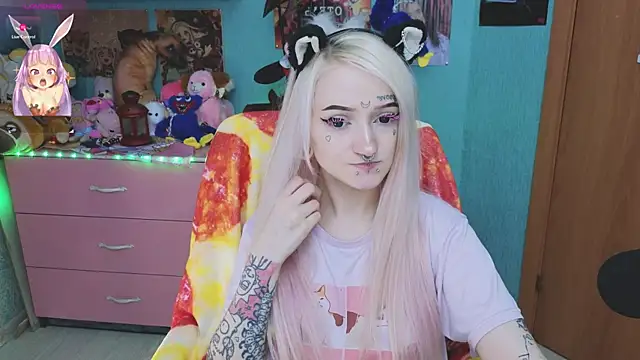 Manuela unicorn online show from 11/13/25, 08:30