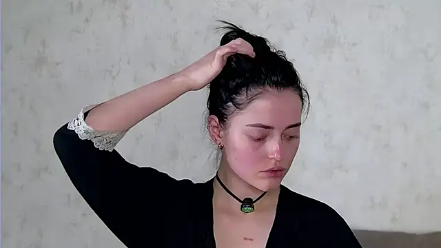 AshleyD  online show from 04/20/26, 02:47