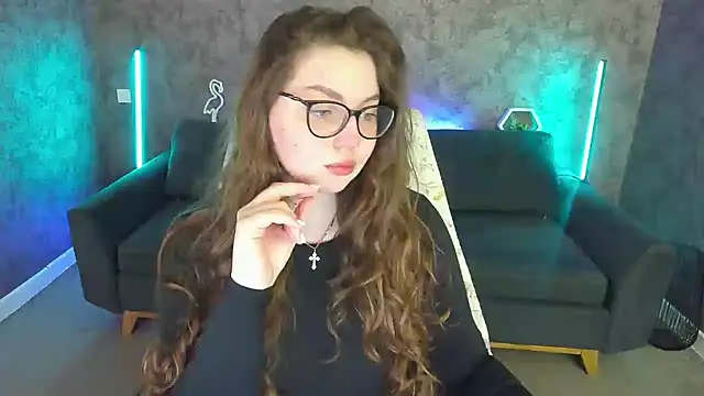 LuxSopphia online show from 04/12/26, 07:08