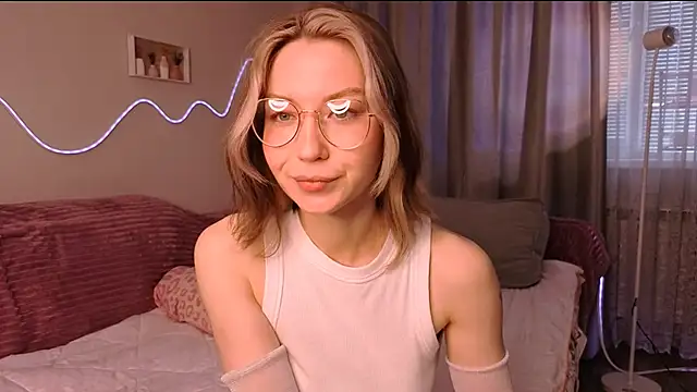 Lilo Sims online show from 09/09/25, 04:45