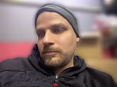 Snapshot of giyasbvnghkgkfk chatting on 04/11/26, 01:15 giyasbvnghkgkfk online show from 04/11/26, 01:15