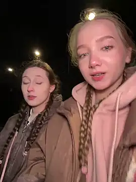 Snapshot of bambi_lu chatting on 10/20/25, 05:57 bambi lu online show from 10/20/25, 05:57